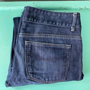 GAP PERFECT BOOT 30/10R like new!